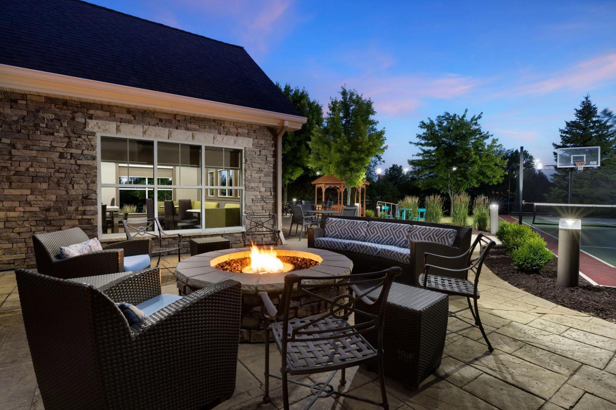 Residence Inn Des Moines West At Jordan Creek Town Center West Des Moines Bagian luar foto