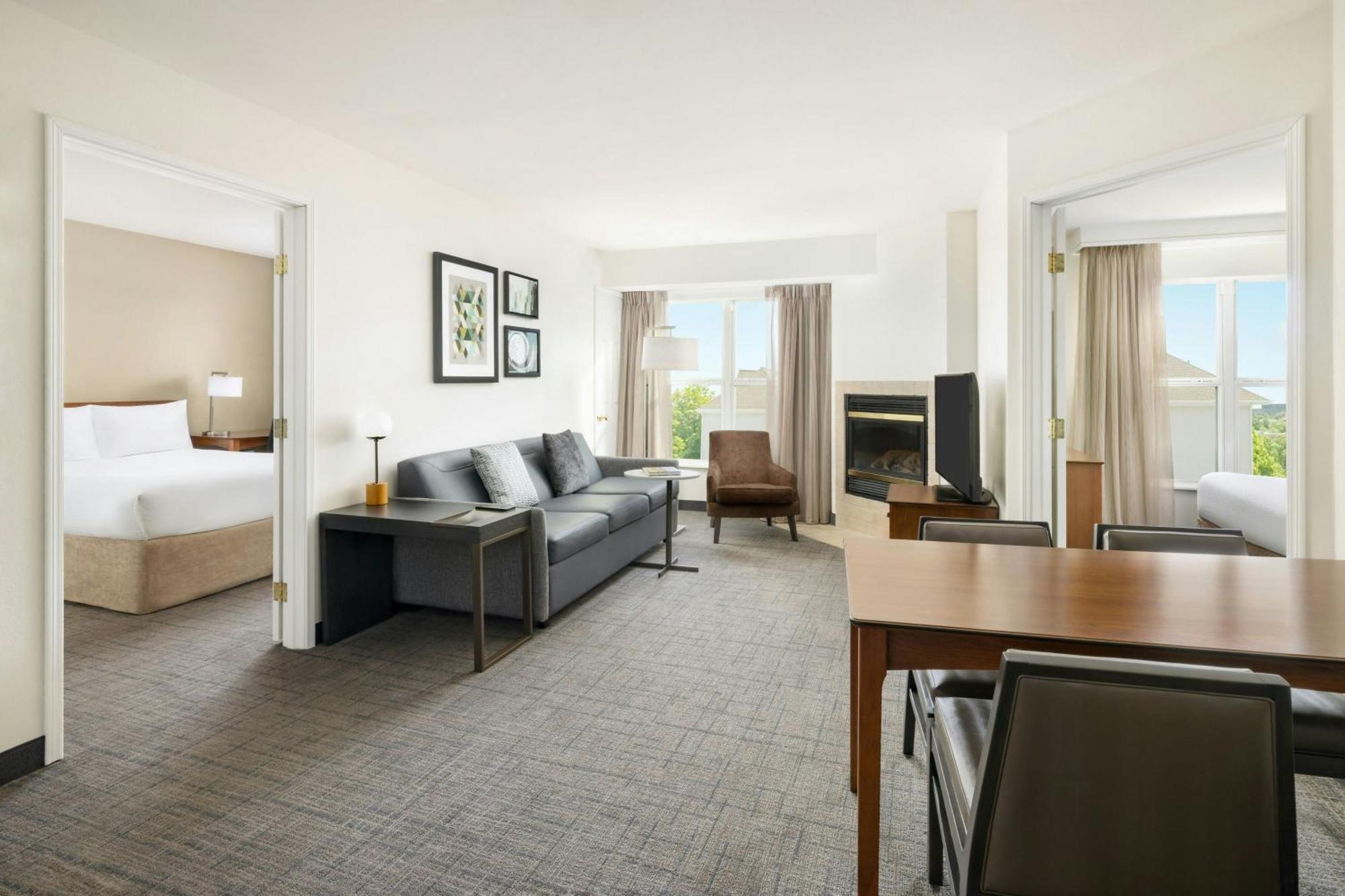 Residence Inn Des Moines West At Jordan Creek Town Center West Des Moines Bagian luar foto
